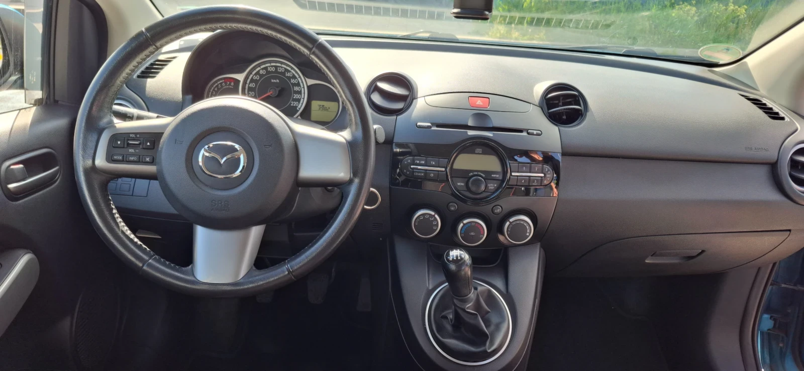 Mazda 2  - изображение 7