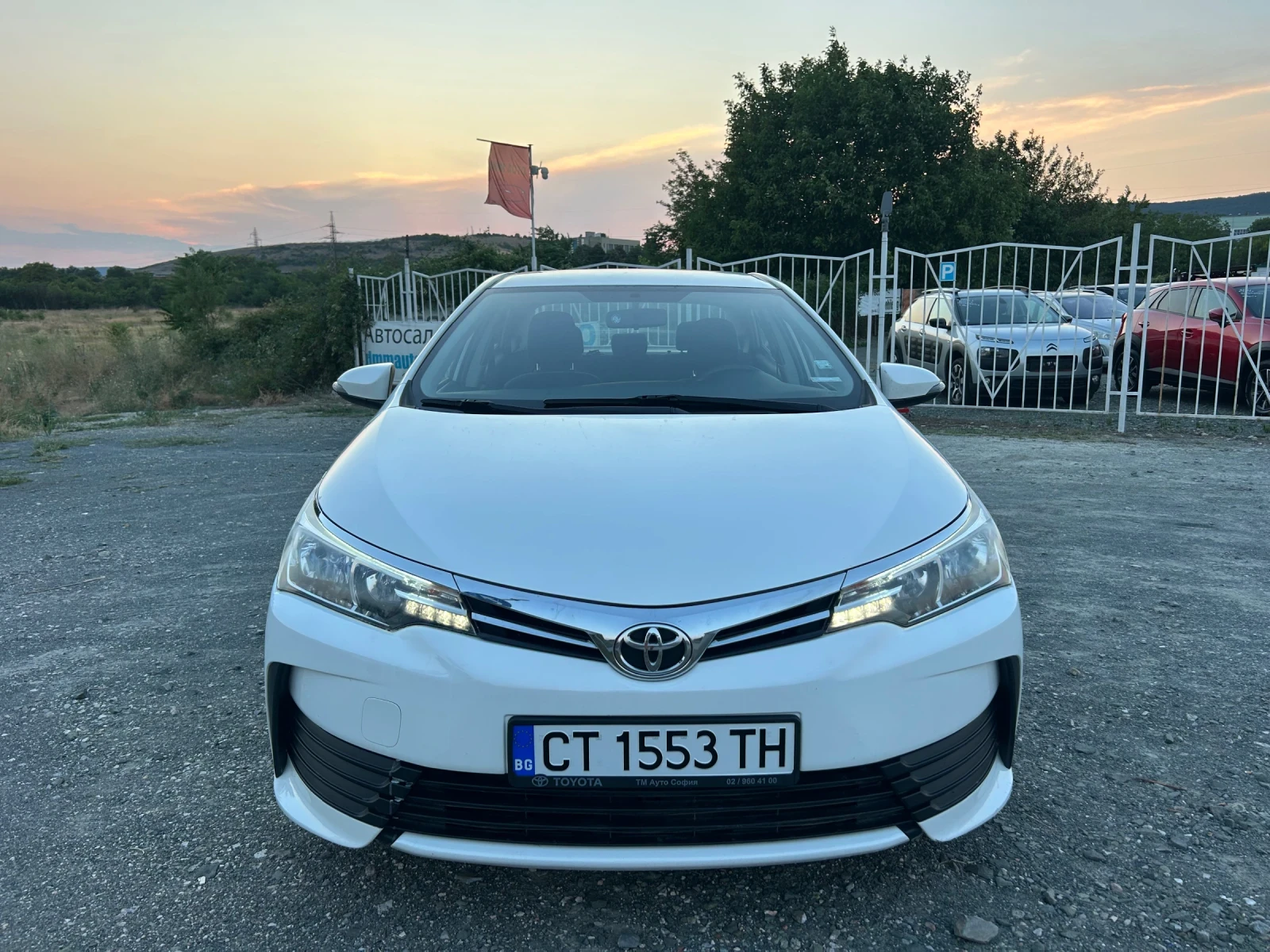 Toyota Corolla ЕВРО6 / КУПУВАНА ОТ ТОЙОТА БЪЛГАРИЯ / 158 000 км - изображение 2