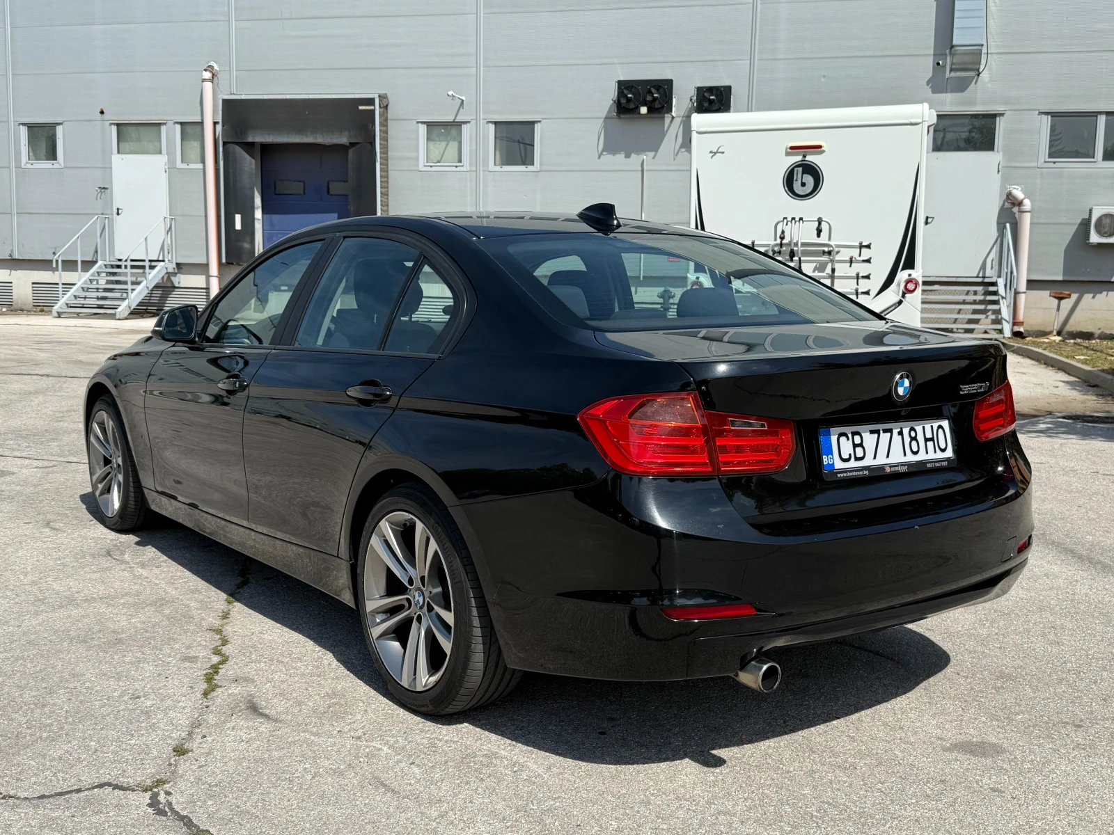 BMW 320 2.0i 184 к.с. - изображение 3