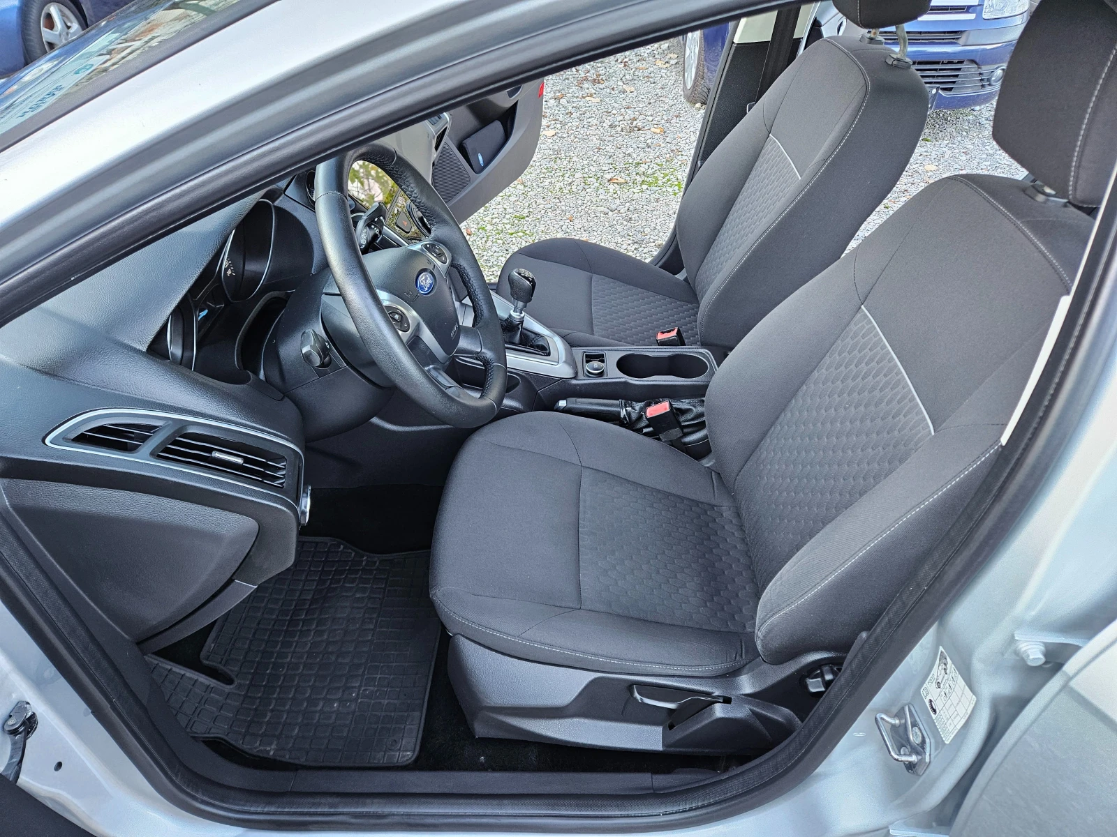 Ford Focus 1.6 95кс.FACELIFT - изображение 9