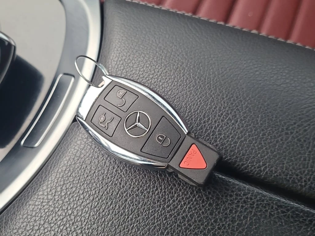 Mercedes-Benz C 300 * CARFAX * ФИНАНСИРАНЕ  - изображение 8