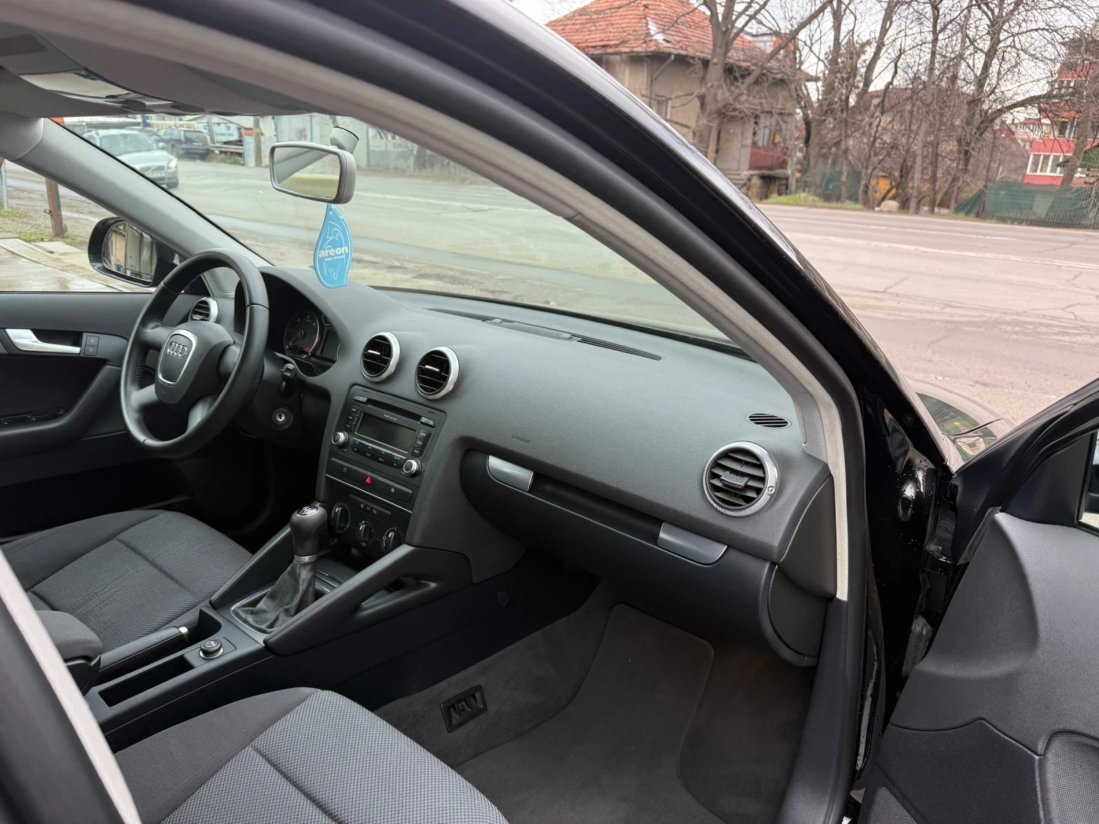 Audi A3 1.6TDI TOП! ПЕРФЕКТНА! Сервизна история! - изображение 10