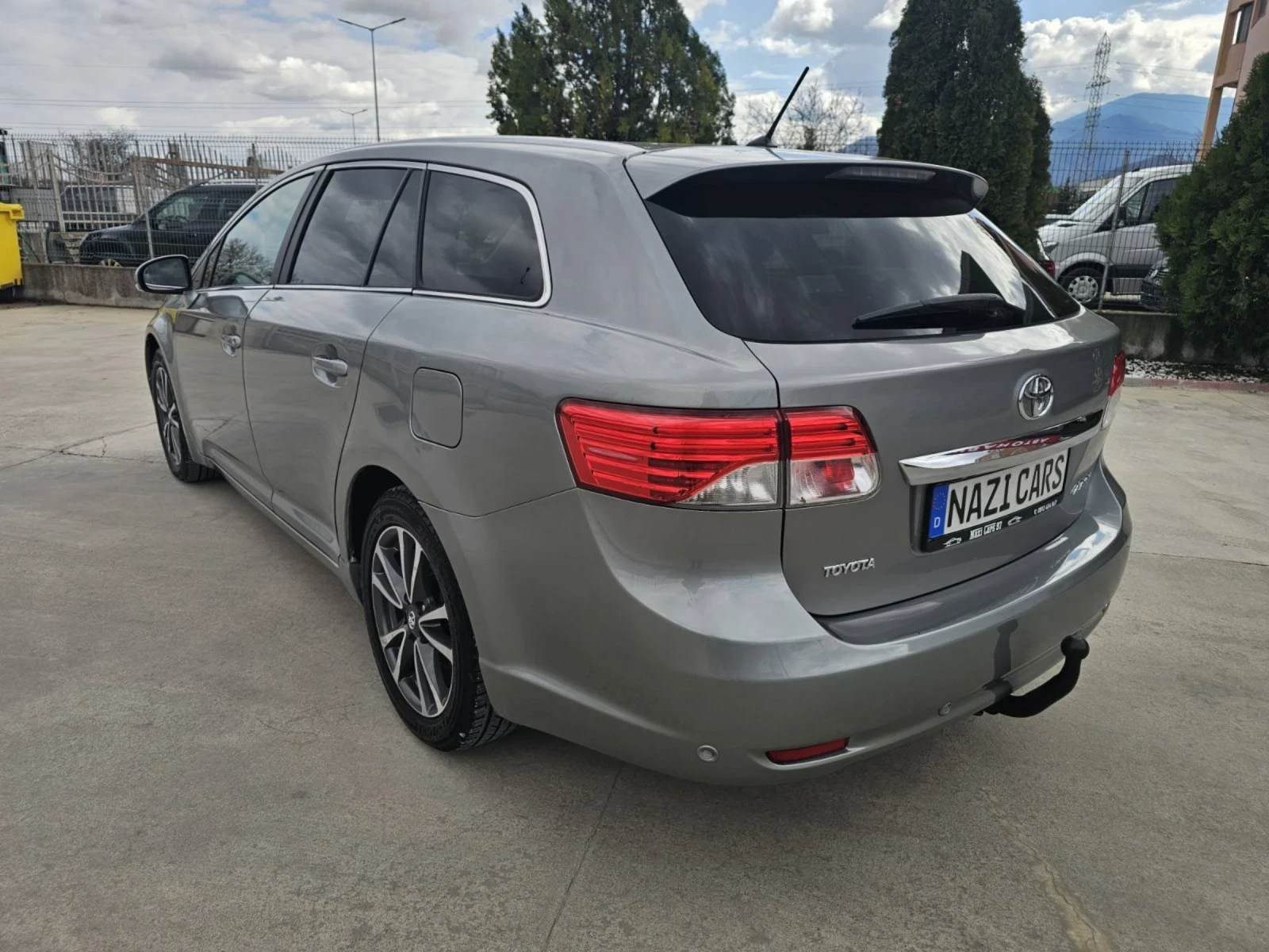 Toyota Avensis 2.0 D-4D/ EXECUTIVE/ PANORAMA/ NAVI - изображение 4