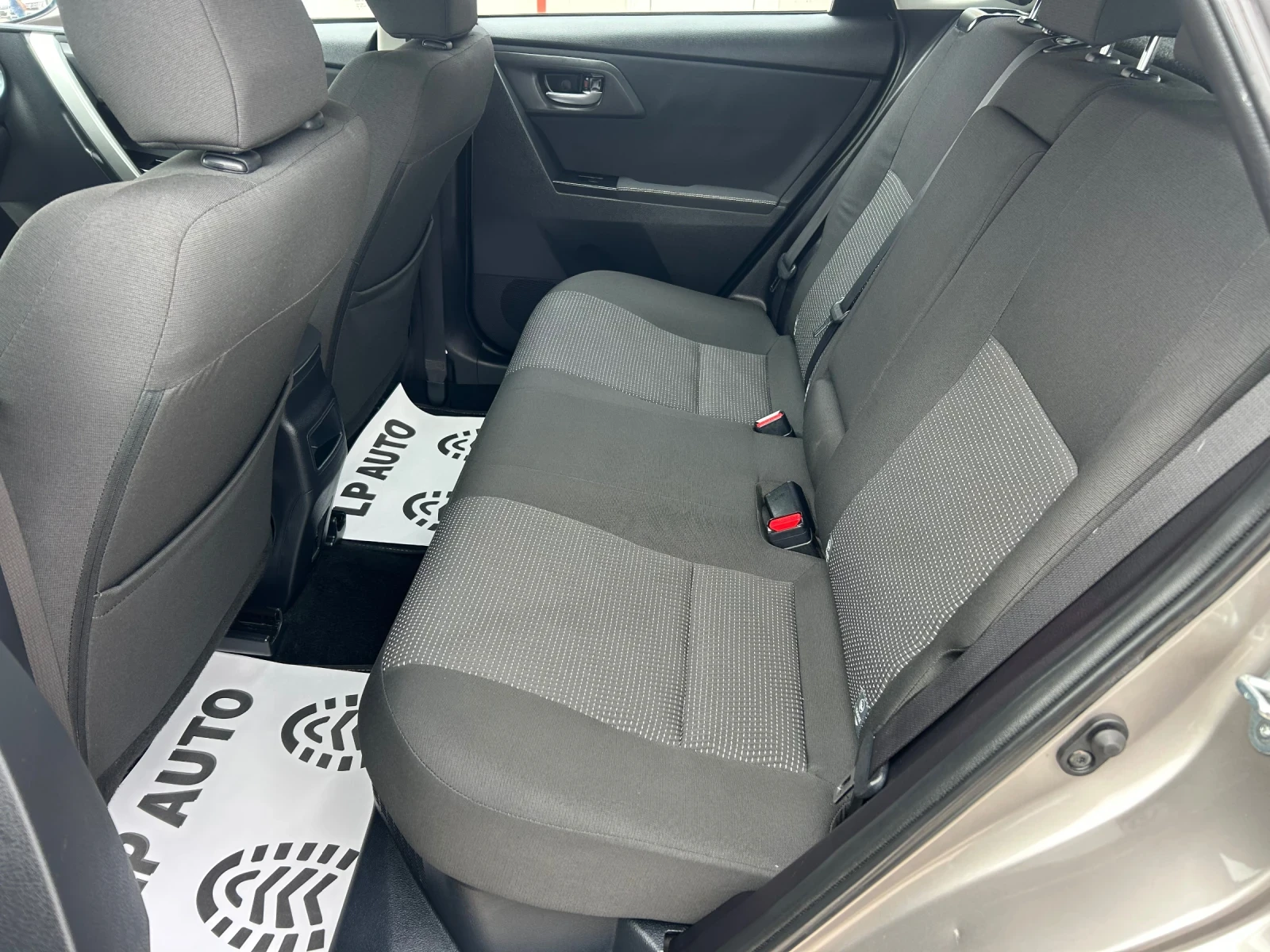 Toyota Auris * 1.8i* 99�.�* HYBRID*  | Mobile.bg � ����������� 10