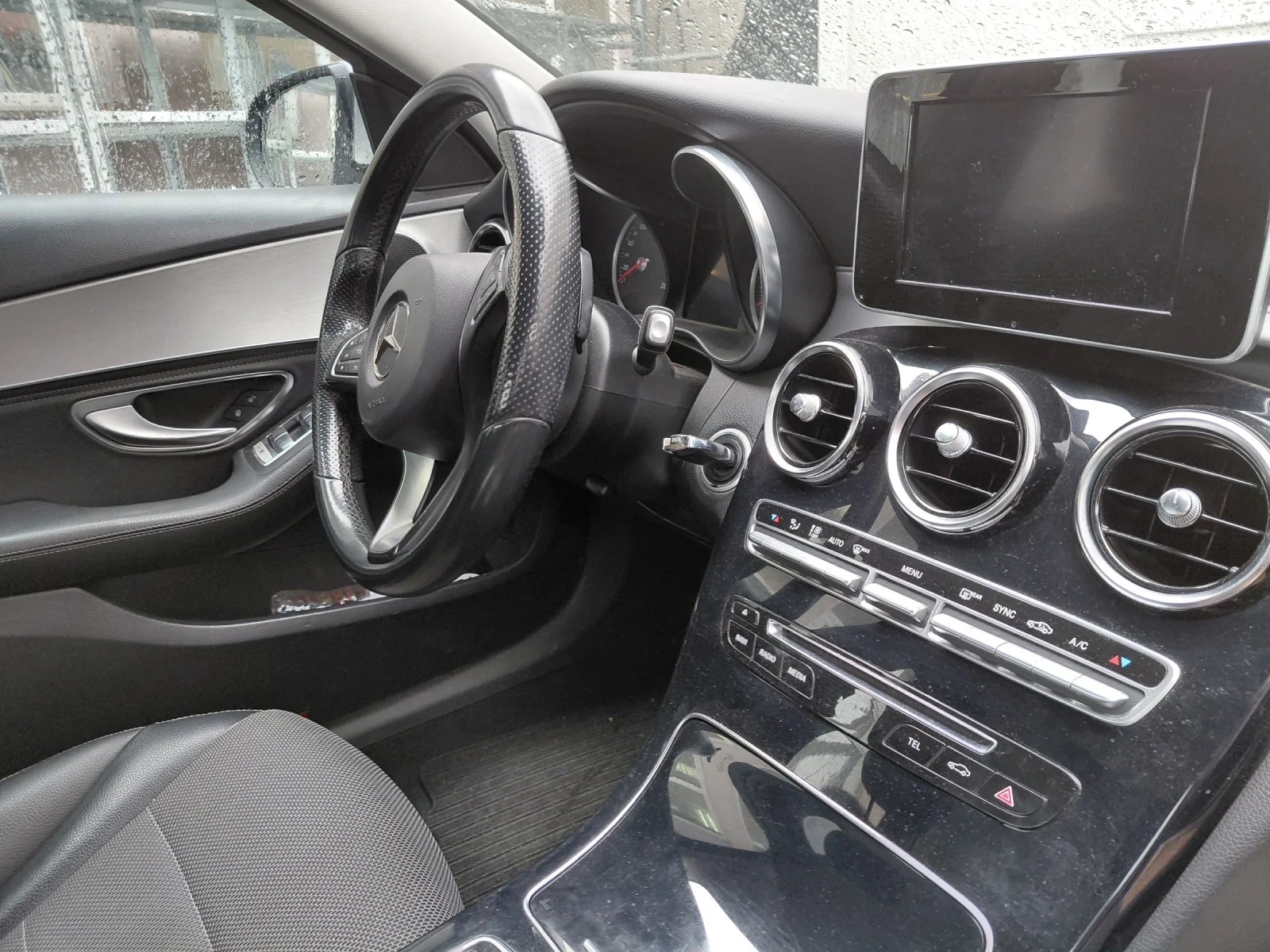 Mercedes-Benz C 220 cdi bluetec, снимка 11 - Автомобили и джипове - 54258752