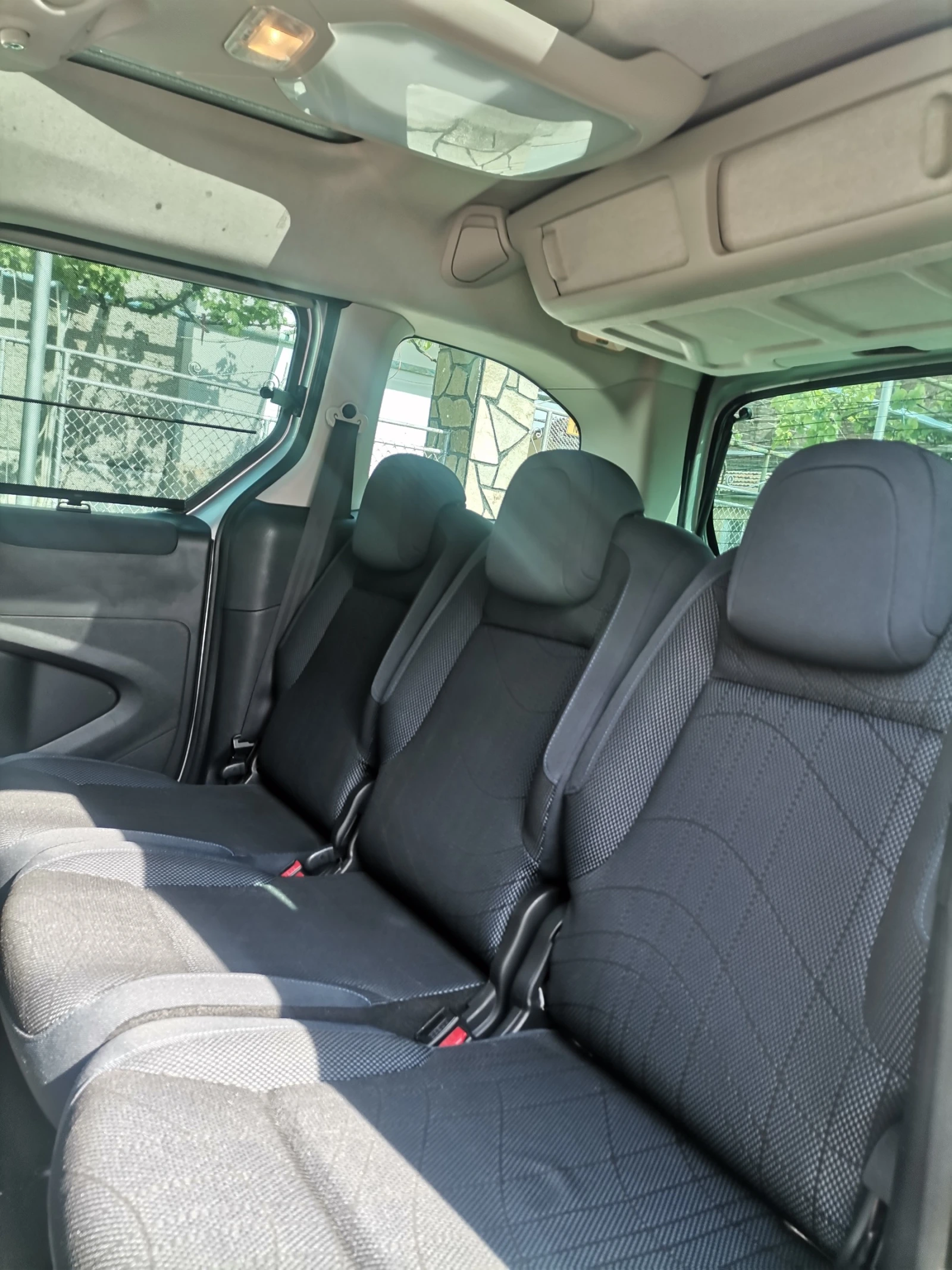 Peugeot Partner, снимка 5 - Автомобили и джипове - 54494068