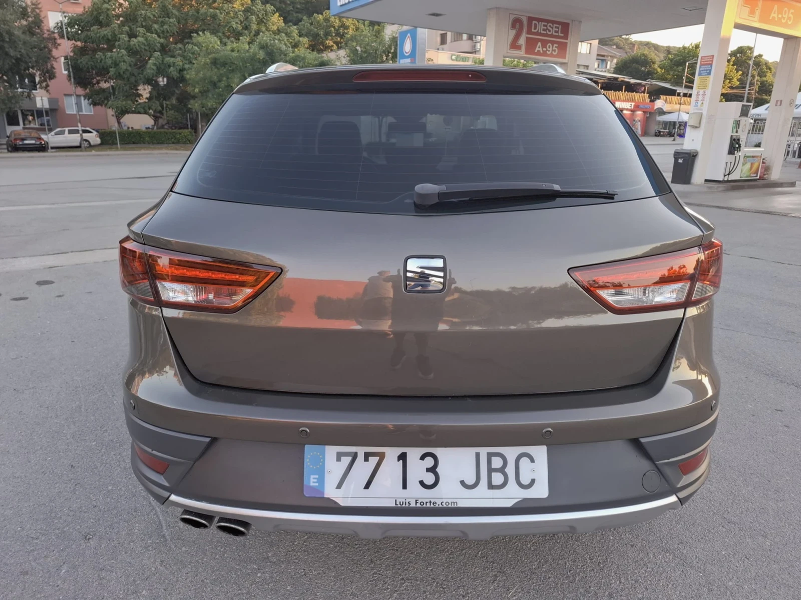 Seat Leon 2.0 TDi, снимка 5 - Автомобили и джипове - 54978469
