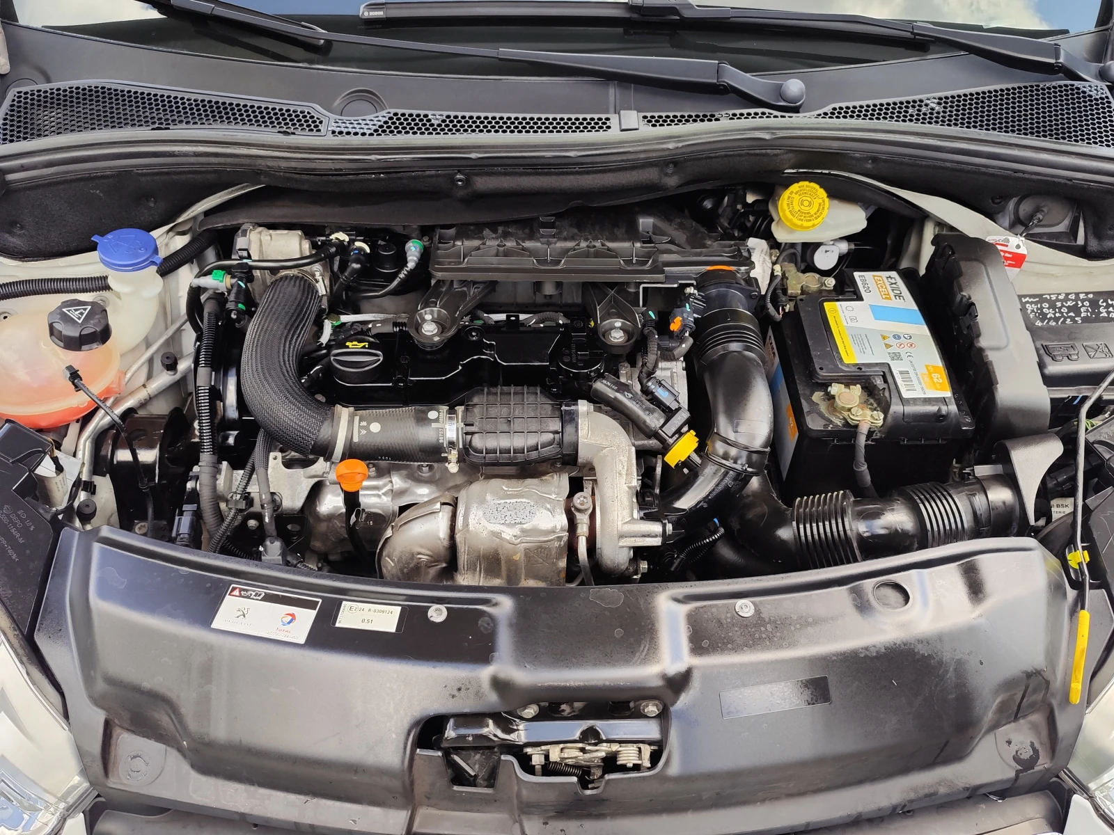 Peugeot 208 1.4 HDi* MMi* EURO 5B* KLIMA* , снимка 15 - Автомобили и джипове - 55412889