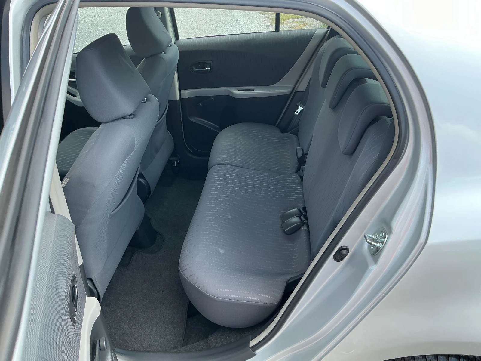 Toyota Yaris 1.4 D4D, снимка 15 - Автомобили и джипове - 55604852