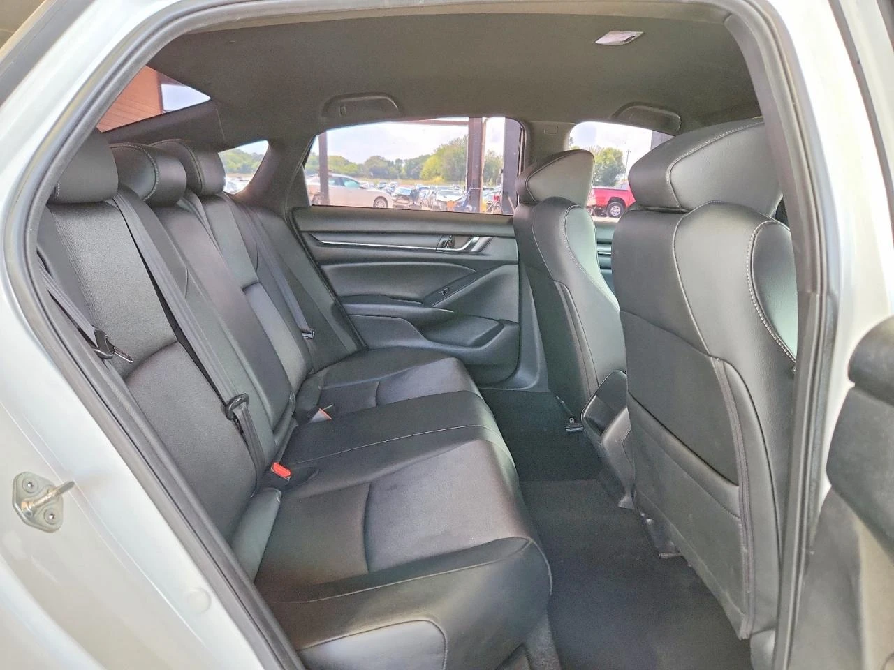 Honda Accord 1.5l Sport, снимка 10 - Автомобили и джипове - 56108406