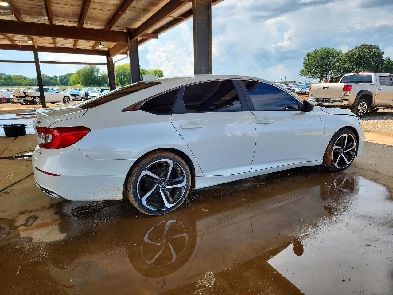 Honda Accord 1.5l Sport, снимка 3 - Автомобили и джипове - 56108406