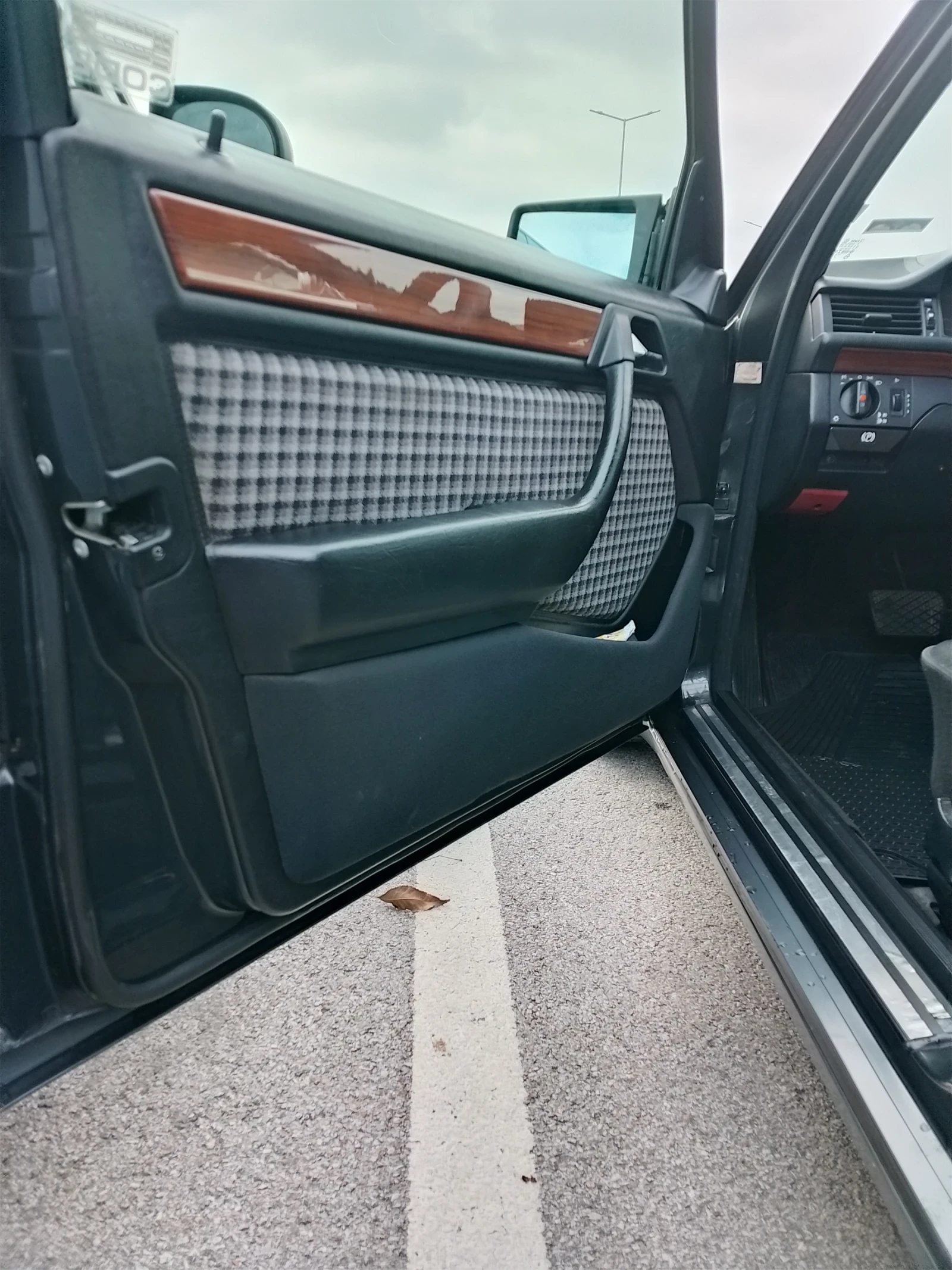 Mercedes-Benz 124 2.2i/150кс.ГАЗ.автомат., снимка 8 - Автомобили и джипове - 56153520