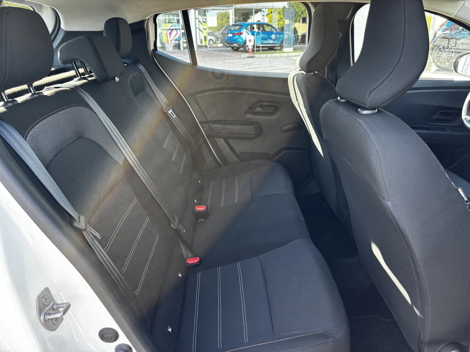 Dacia Sandero STEPWAY, снимка 14 - Автомобили и джипове - 56391568