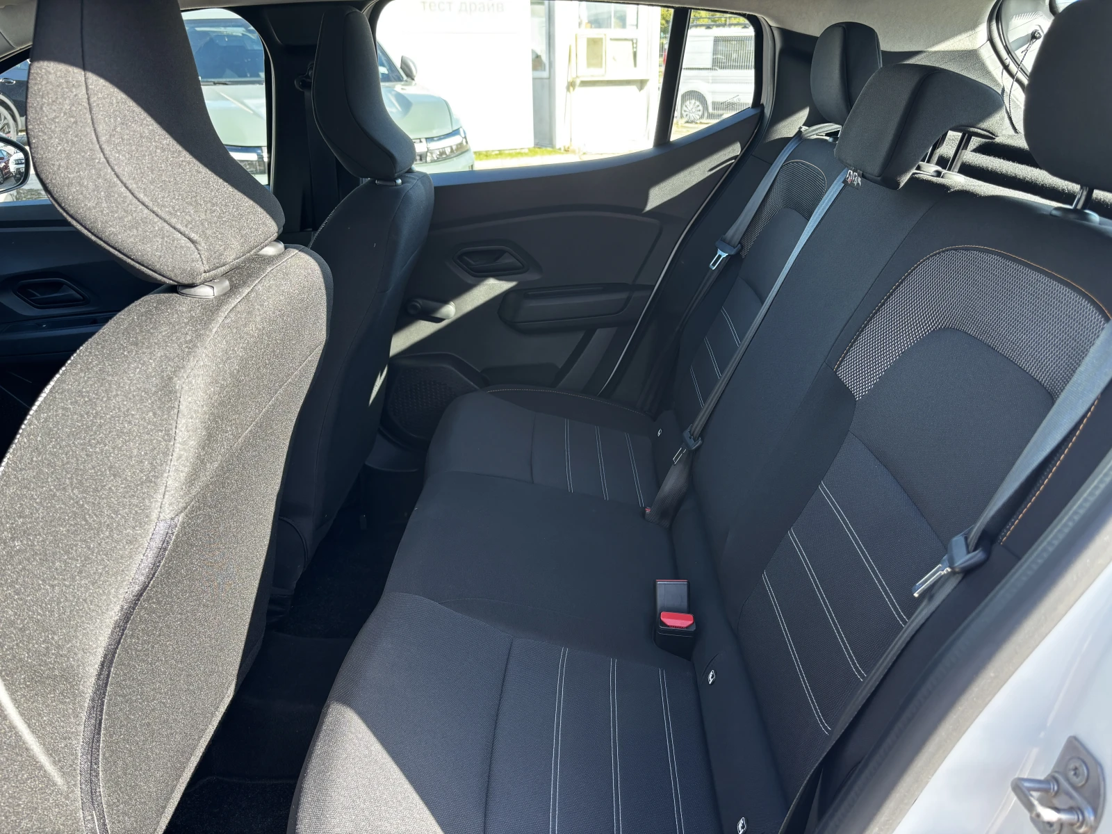 Dacia Sandero STEPWAY, снимка 15 - Автомобили и джипове - 56391568