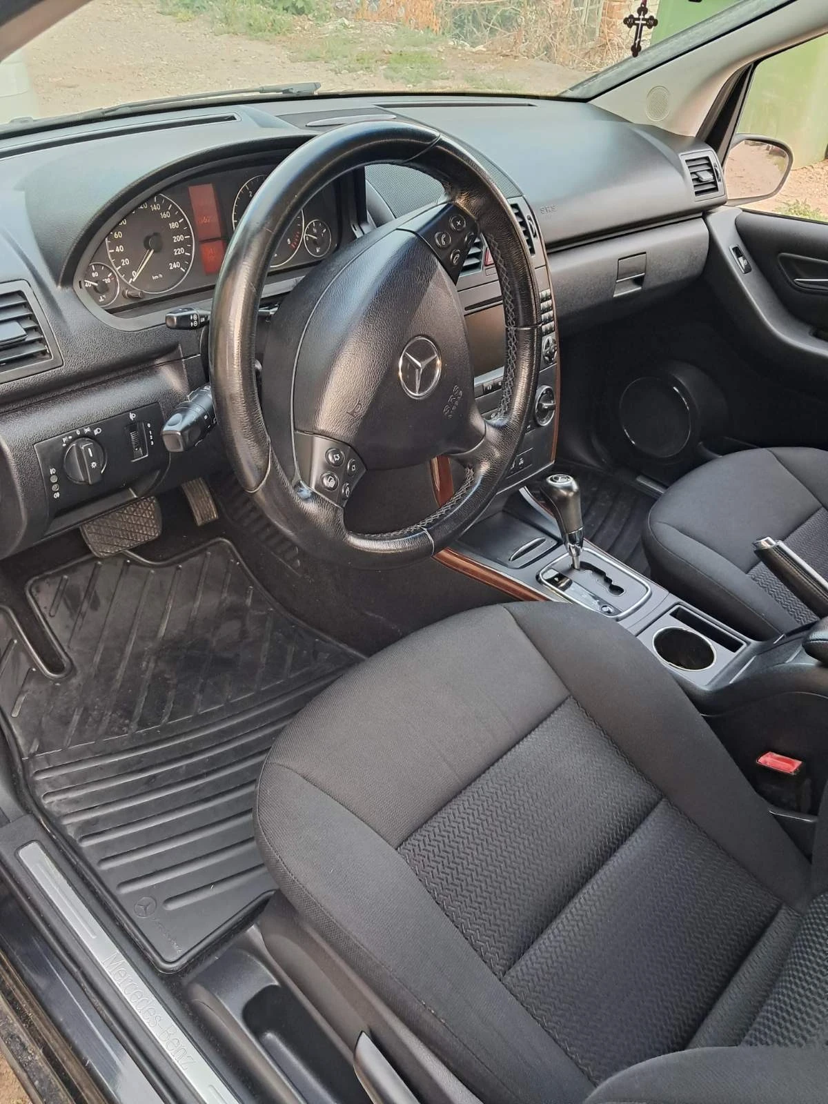 Mercedes-Benz 180, снимка 8 - Автомобили и джипове - 56586806