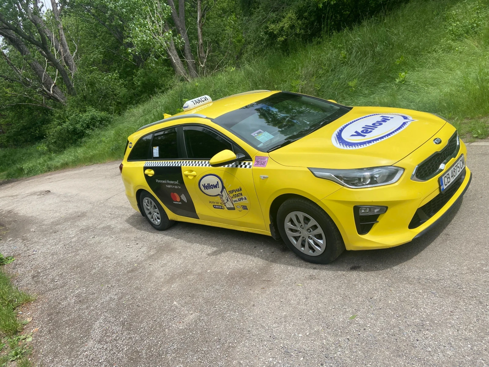Kia Ceed 1.5, снимка 4 - Автомобили и джипове - 56645131