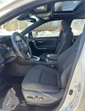 Toyota Rav4 HYBRID SE / ПЛАТНЕН САЛОН / ПОДГРЕВ / КАМЕРА / , снимка 7