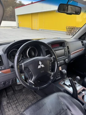 Mitsubishi Pajero 3.2 DID 170 К.С АВТОМАТ / ПАНОРАМА / НАВИ / КАМЕРА, снимка 5