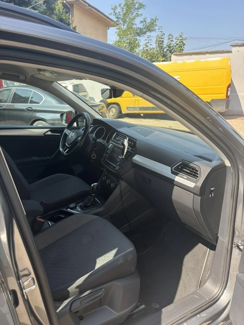 VW Tiguan 2.0 TDI 4 MOUTION DSG, снимка 10 - Автомобили и джипове - 46642171