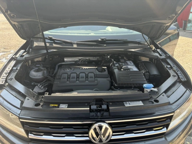 VW Tiguan 2.0 TDI 4 MOUTION DSG, снимка 4 - Автомобили и джипове - 46642171