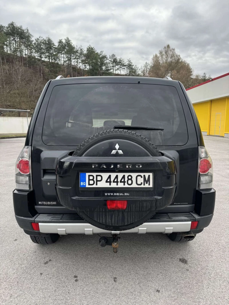 Mitsubishi Pajero 3.2 DID 170 К.С АВТОМАТ / ПАНОРАМА / НАВИ / КАМЕРА, снимка 4 - Автомобили и джипове - 48244662