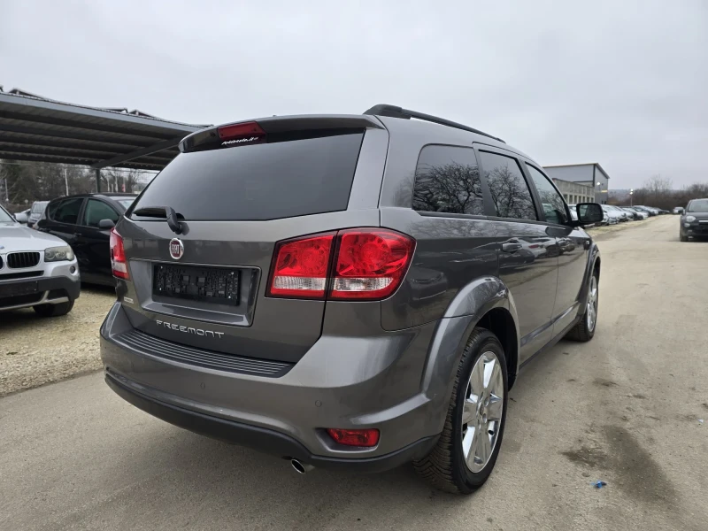 Fiat Freemont 2.0d 140к.с 6 скорости, снимка 5 - Автомобили и джипове - 53510833