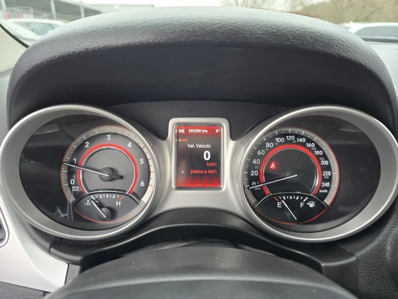 Fiat Freemont 2.0d 140к.с 6 скорости, снимка 16 - Автомобили и джипове - 53510833