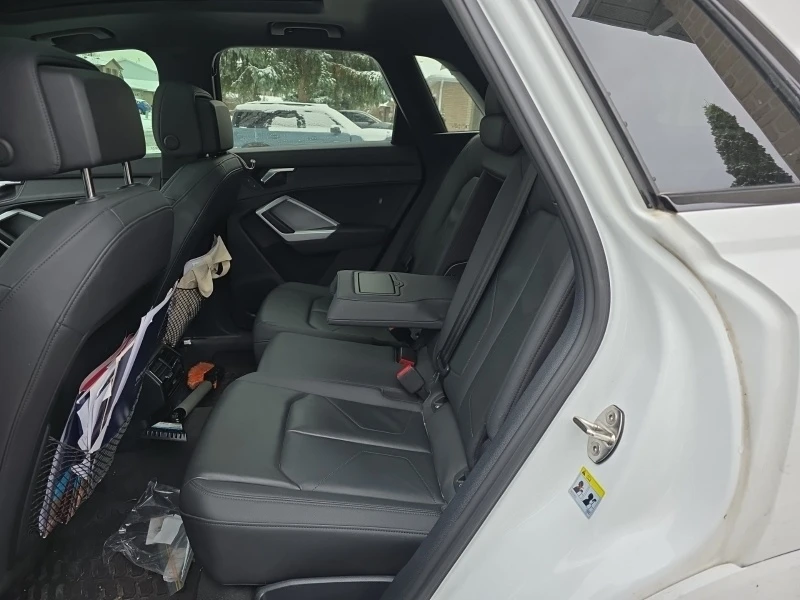 Audi Q3 * KOMFORT * CARFAX * БЕЗ ПЪРВОНАЧАЛНА ВНОСКА, снимка 11 - Автомобили и джипове - 53248133