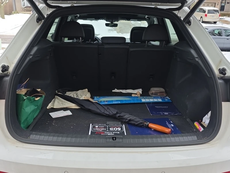 Audi Q3 * KOMFORT * CARFAX * БЕЗ ПЪРВОНАЧАЛНА ВНОСКА, снимка 13 - Автомобили и джипове - 53248133