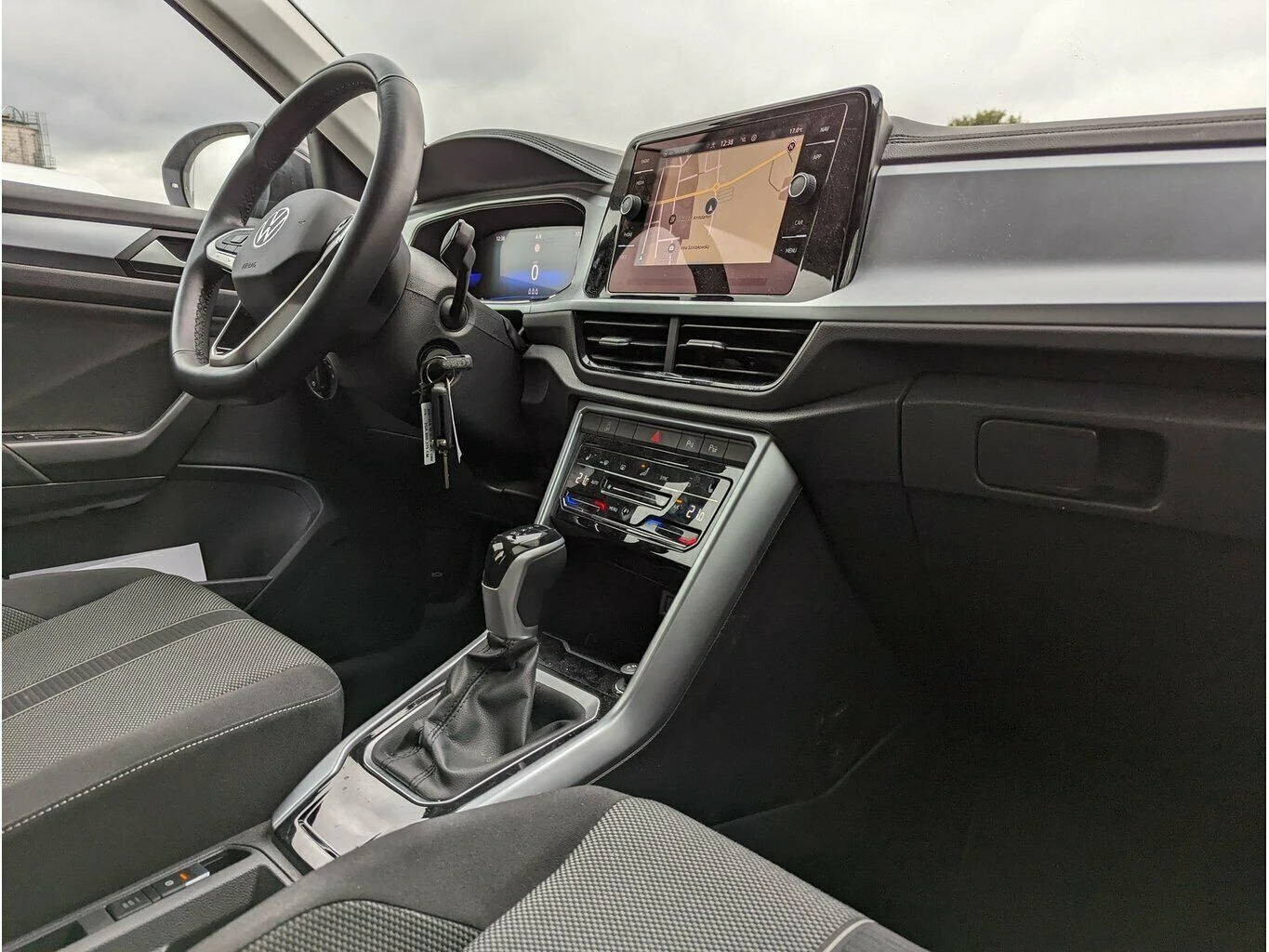 VW T-Roc 1.5 TSI DSG Navi LED Camera - изображение 5