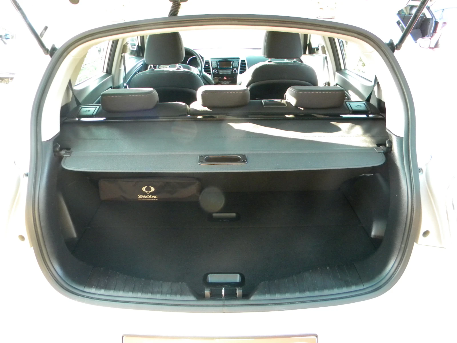 SsangYong Tivoli 1, 6XDI* EURO-6B* 6-СКОРОСТИ* КАТО НОВ*  - изображение 8