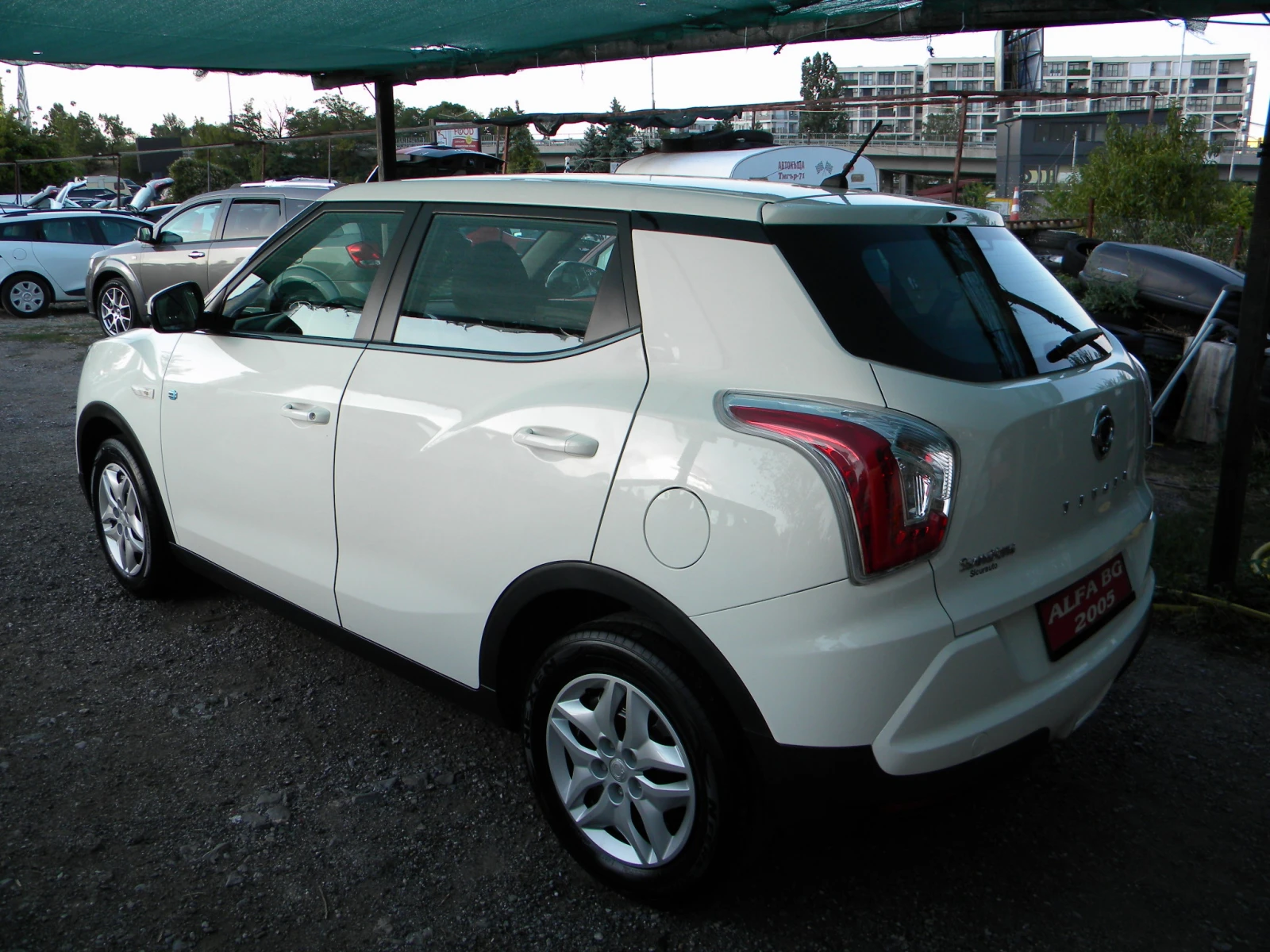 SsangYong Tivoli 1, 6XDI* EURO-6B* 6-СКОРОСТИ* КАТО НОВ*  - изображение 3