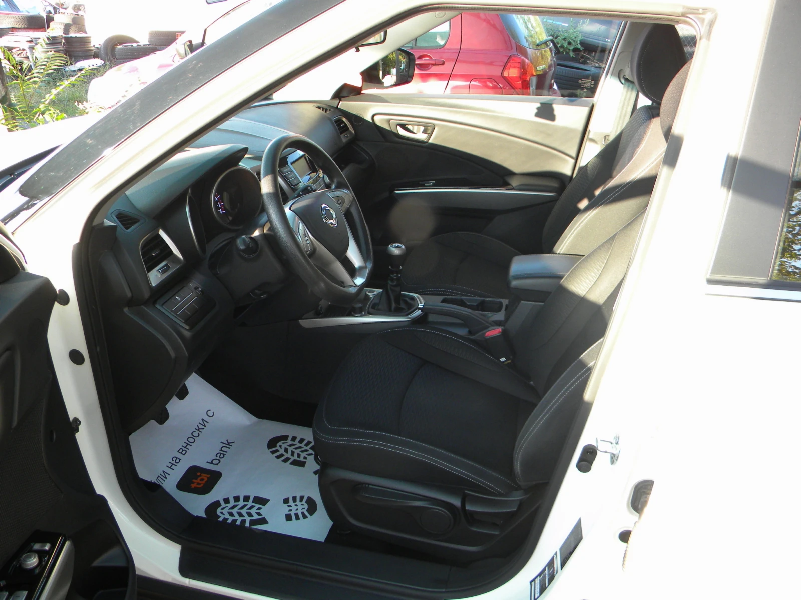 SsangYong Tivoli 1, 6XDI* EURO-6B* 6-СКОРОСТИ* КАТО НОВ*  - изображение 9