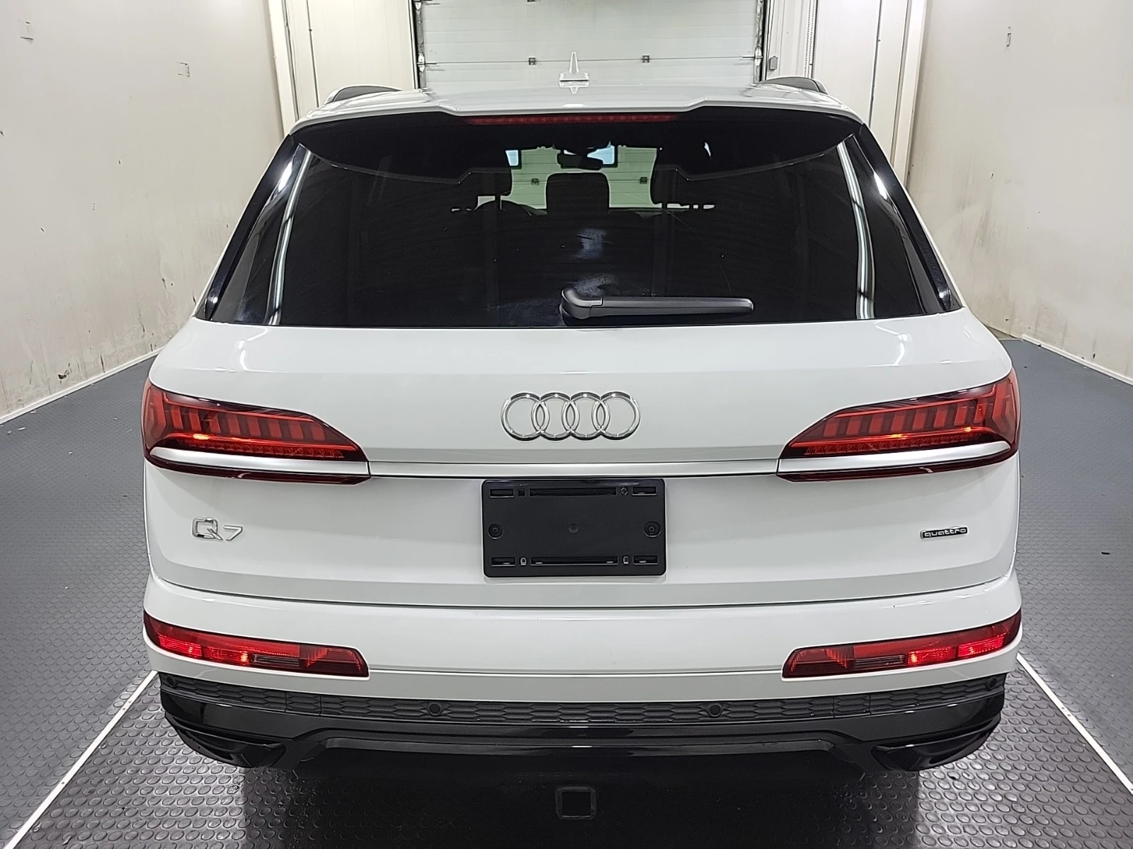 Audi Q7 TECHNIK * CARFAX * АвтоКредит * Цена до България*  - изображение 6