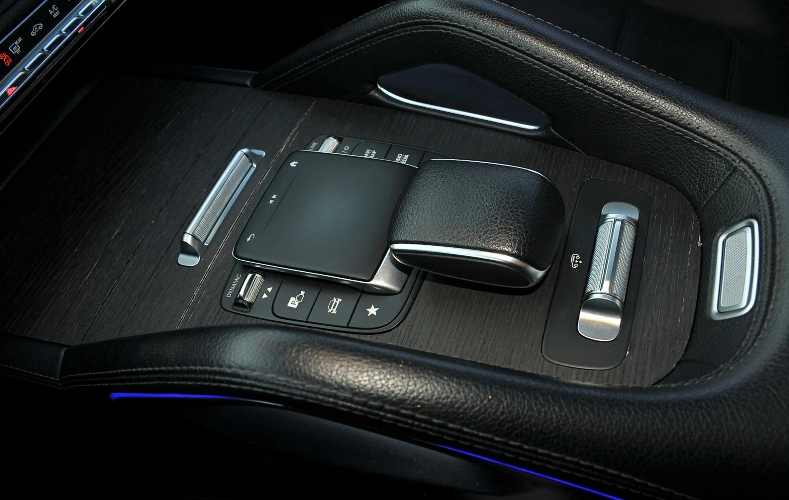 Mercedes-Benz GLE 400 4Matic AMG-Line - изображение 9