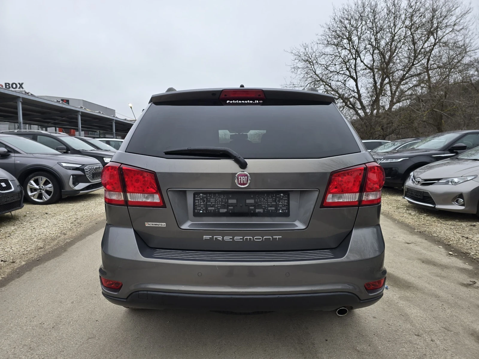 Fiat Freemont 2.0d 140�.� 6 �������� | Mobile.bg � ����������� 6