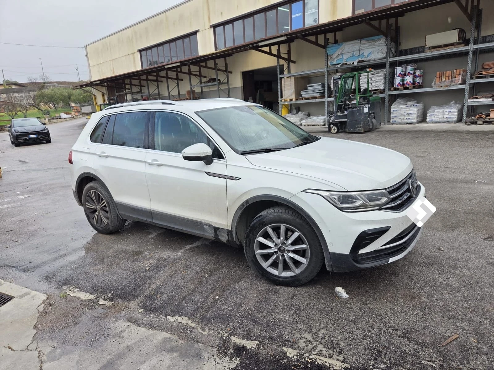 VW Tiguan 2.0 TDI SCR DSG 4motion R-Line | Auto.bg — изображение 1