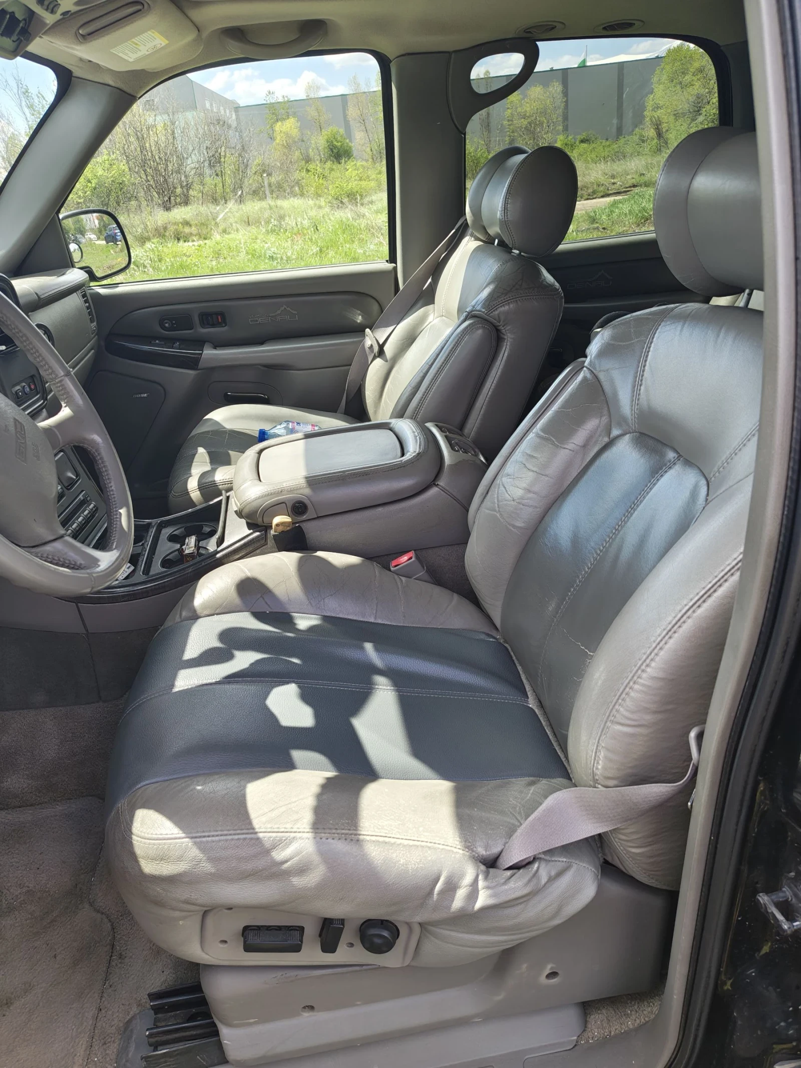 Gmc Yukon 6.0, снимка 9 - Автомобили и джипове - 54269311