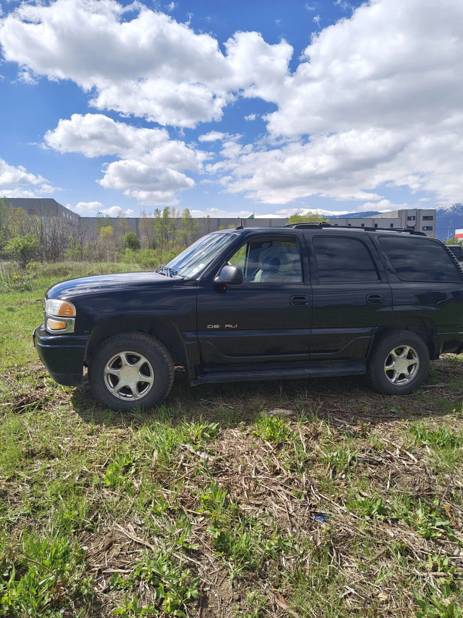 Gmc Yukon 6.0, снимка 16 - Автомобили и джипове - 54269311