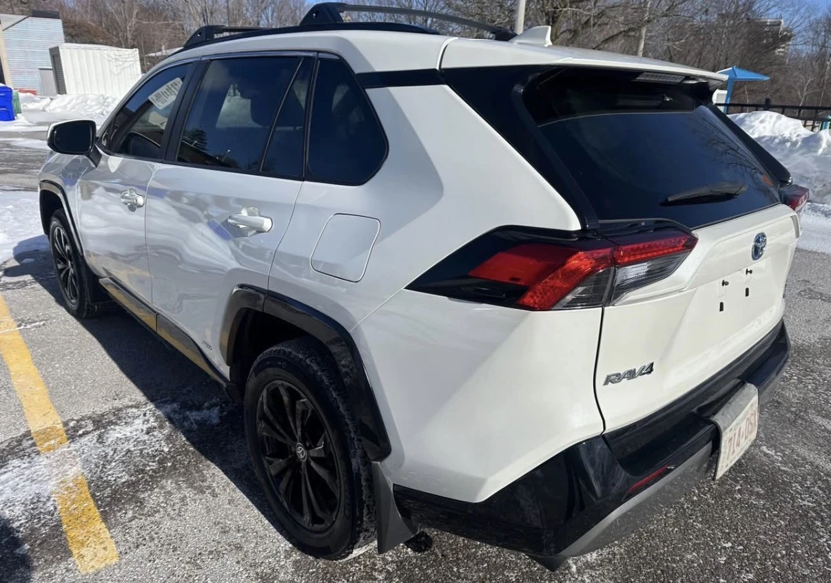 Toyota Rav4 HYBRID SE / ПЛАТНЕН САЛОН / ПОДГРЕВ / КАМЕРА / , снимка 6 - Автомобили и джипове - 54492722