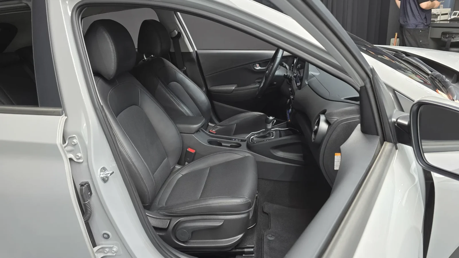 Hyundai Kona Smart Hubrid , снимка 6 - Автомобили и джипове - 54619948