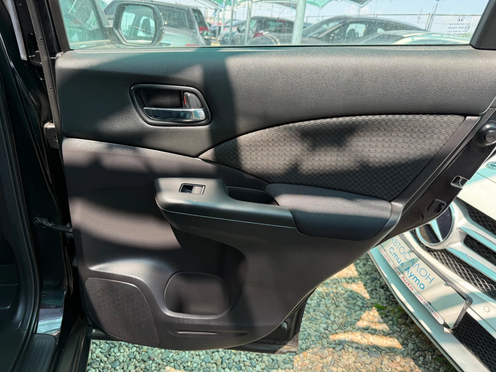 Honda Cr-v 2.0 i, снимка 12 - Автомобили и джипове - 54998063