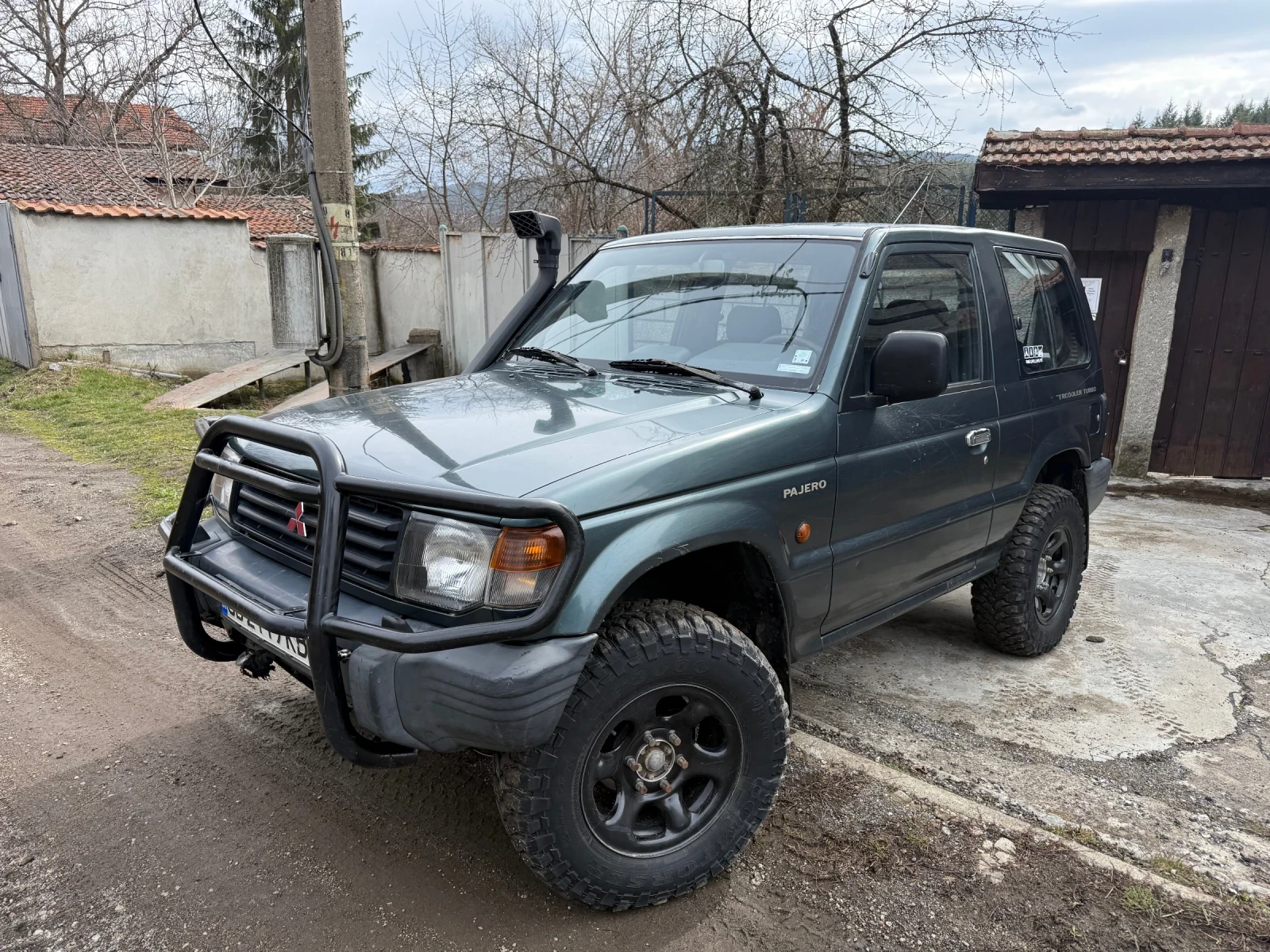 Mitsubishi Pajero 2.5TD, снимка 2 - Автомобили и джипове - 55249921