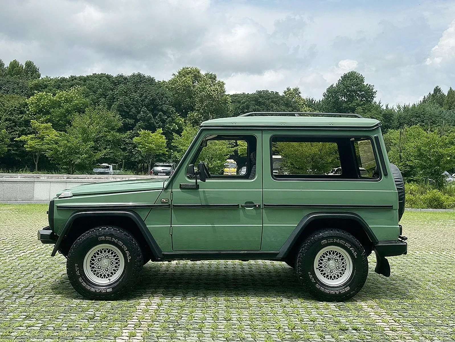 Mercedes-Benz G 300, снимка 5 - Автомобили и джипове - 55295372