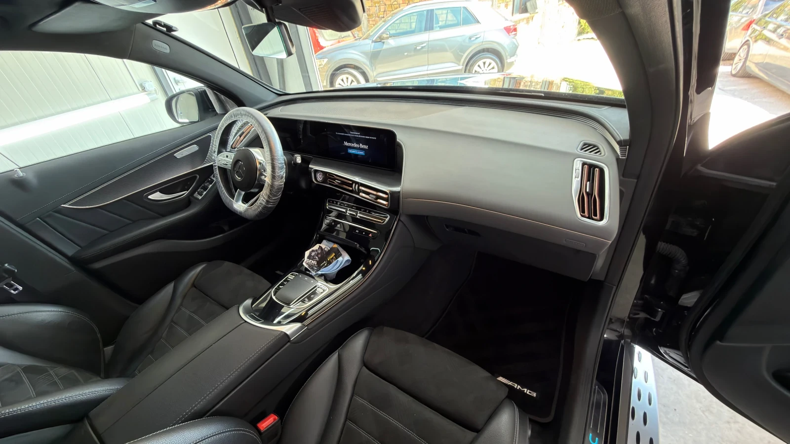 Mercedes-Benz EQC EQC400 AMG, снимка 13 - Автомобили и джипове - 55368092
