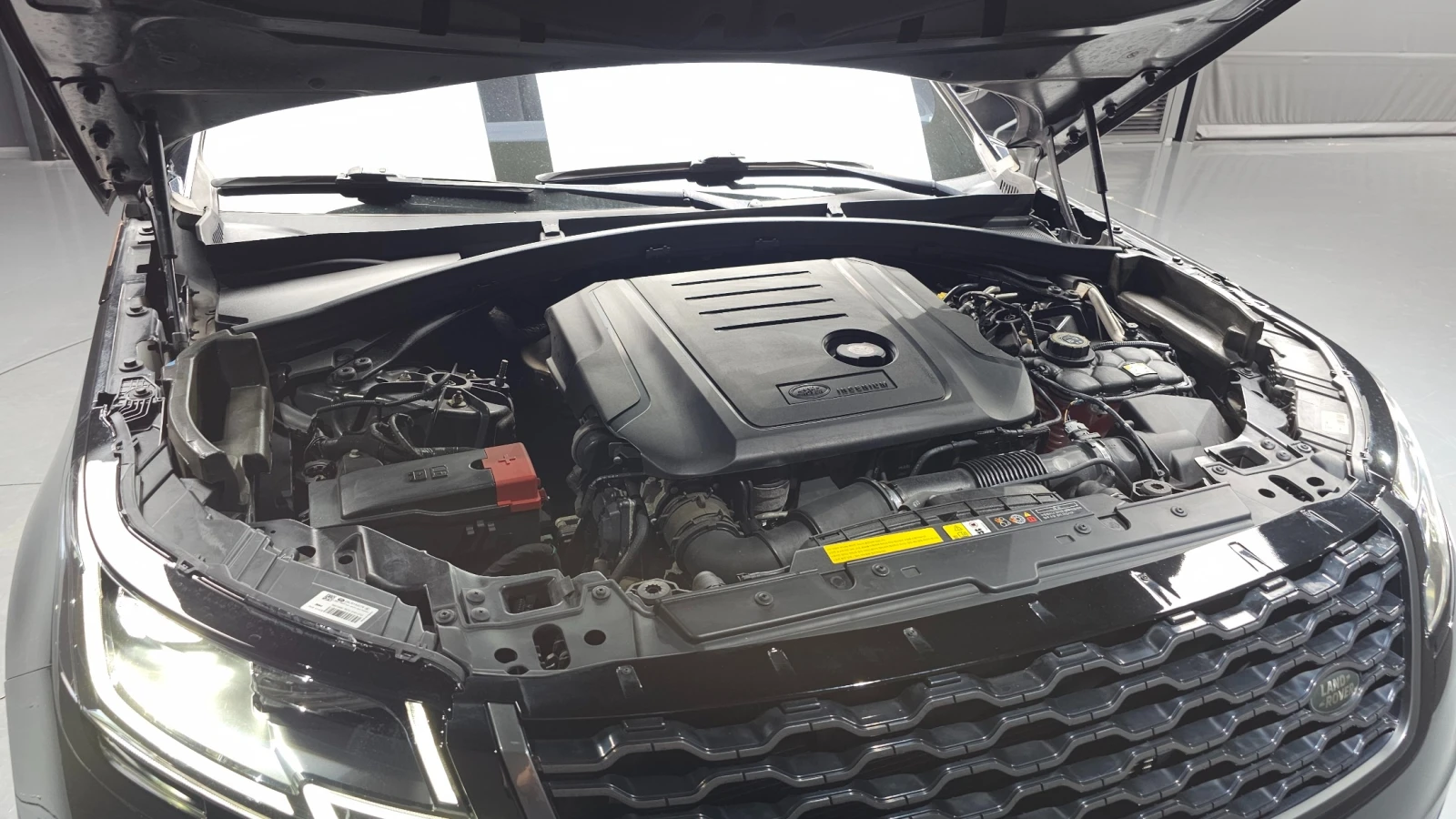 Land Rover Range Rover Velar 2.0 D240 R-Dynamic SE, снимка 5 - Автомобили и джипове - 55595273