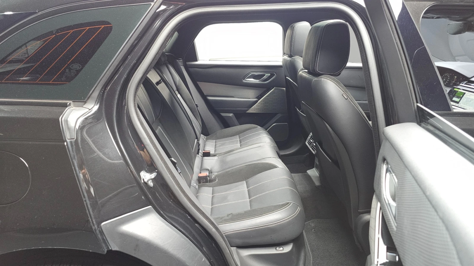 Land Rover Range Rover Velar 2.0 D240 R-Dynamic SE, снимка 10 - Автомобили и джипове - 55595273