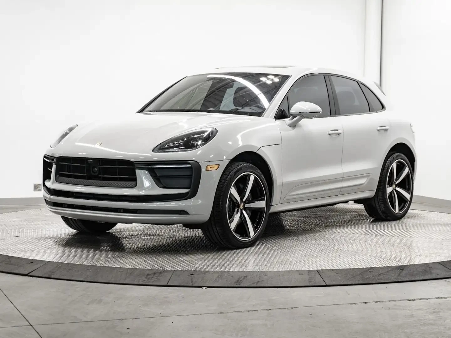 Porsche Macan PREMIUM PLUS BURMESTER ЦЕНА ДО БЪЛГАРИЯ АВТОКРЕДИТ