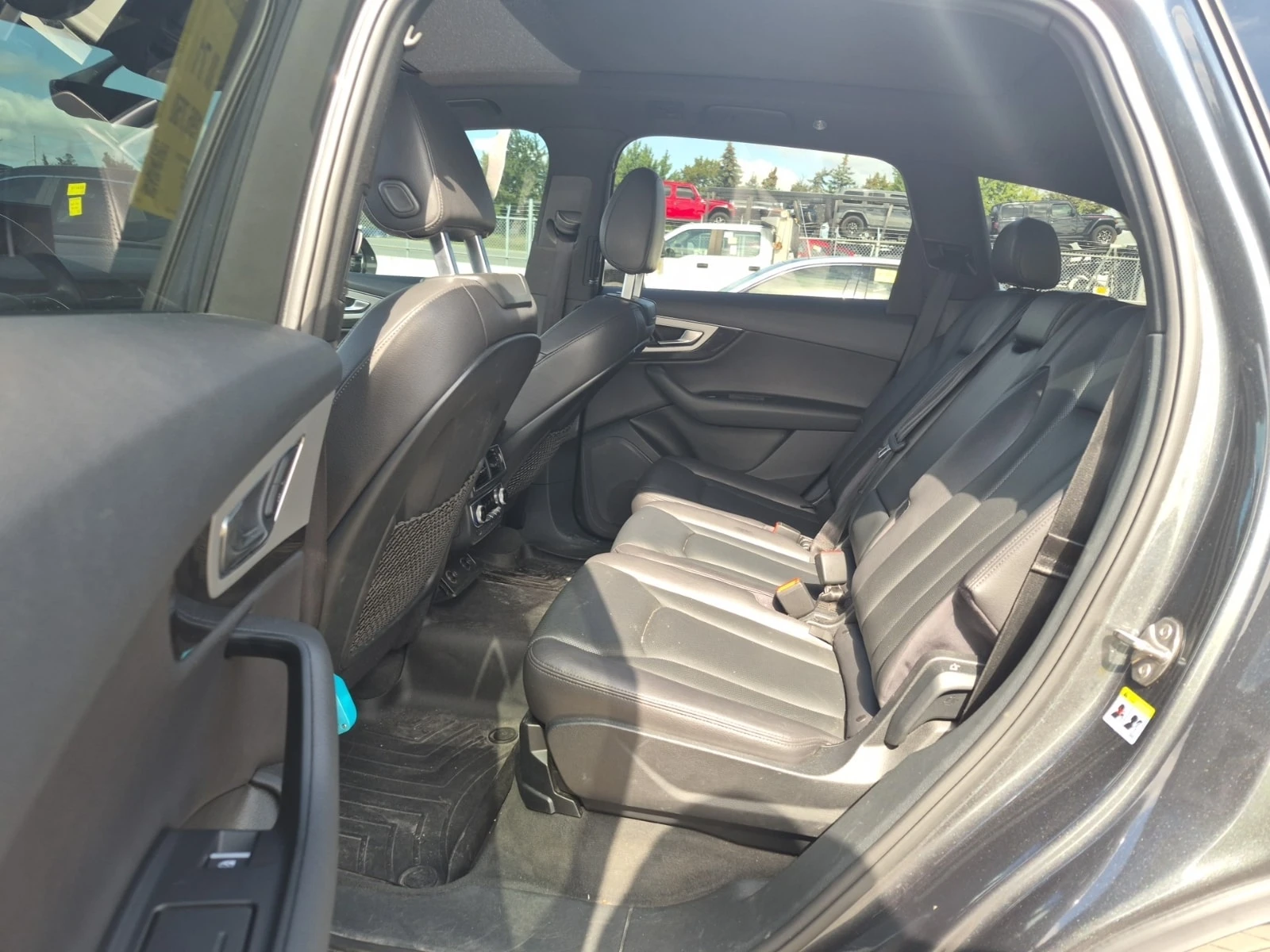 Audi Q7 * 3.0T PROGRESSIV * CARFAX * ЦЕНА ДО БГ, снимка 10 - Автомобили и джипове - 55969551