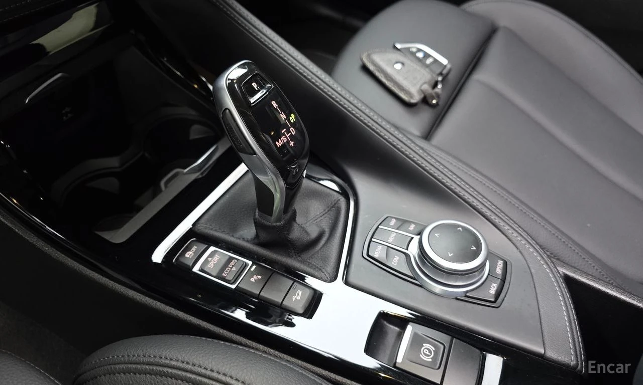 BMW X2 xDrive20i Advantage, снимка 9 - Автомобили и джипове - 56549504